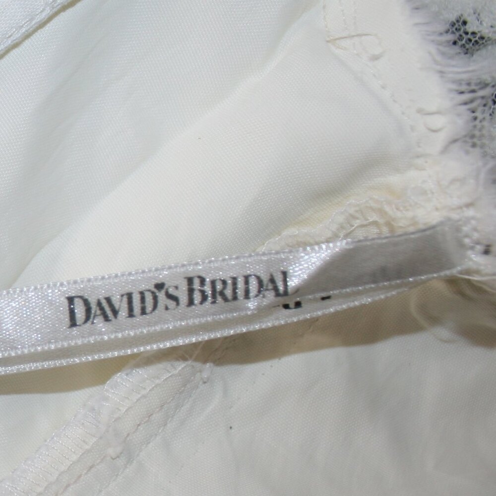VINTAGE DAVID'S BRIDAL Gown Bridal Wedding Beaded Baach Tulle Princess White 6 - Picture 11 of 16